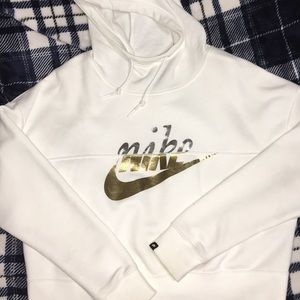 COPY - Nike Women’s Cropped Hoodie